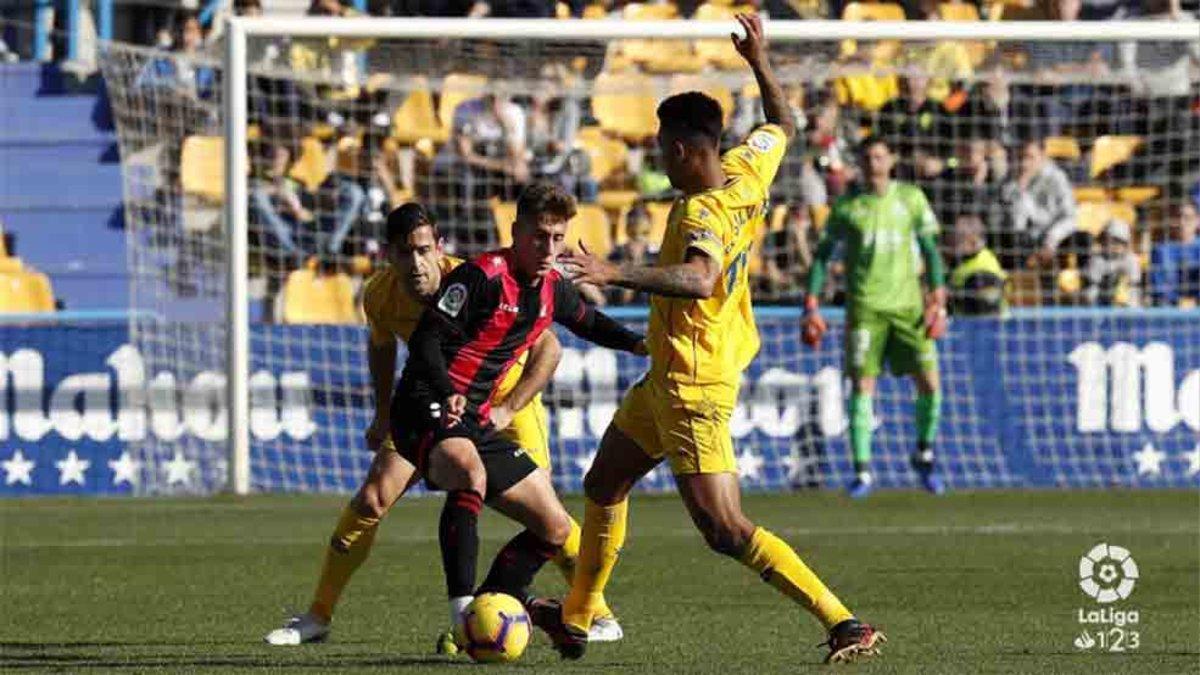 Los jugadores del Alcorcón respetaron la protesta de los del Reus