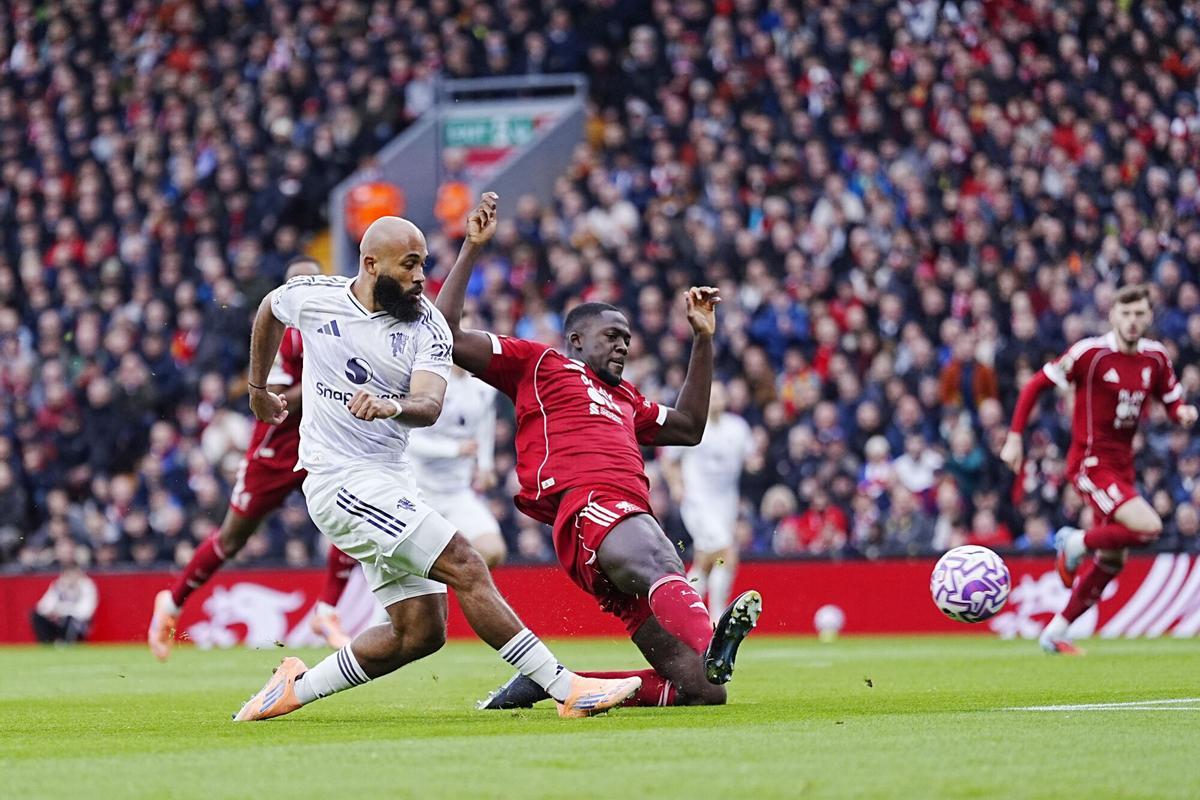 Mbeumo marca a los 62 segundos del Liverpool-Manchester United.