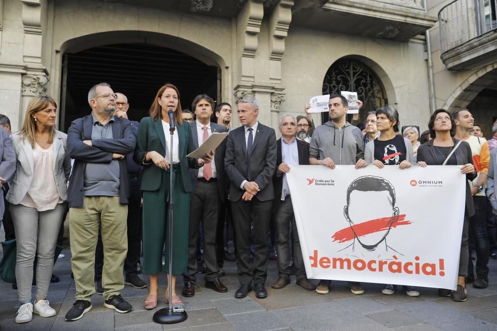 Concentració a la Plaça del Vi per protestar contra les detencions de Cuixart i Sànchez.