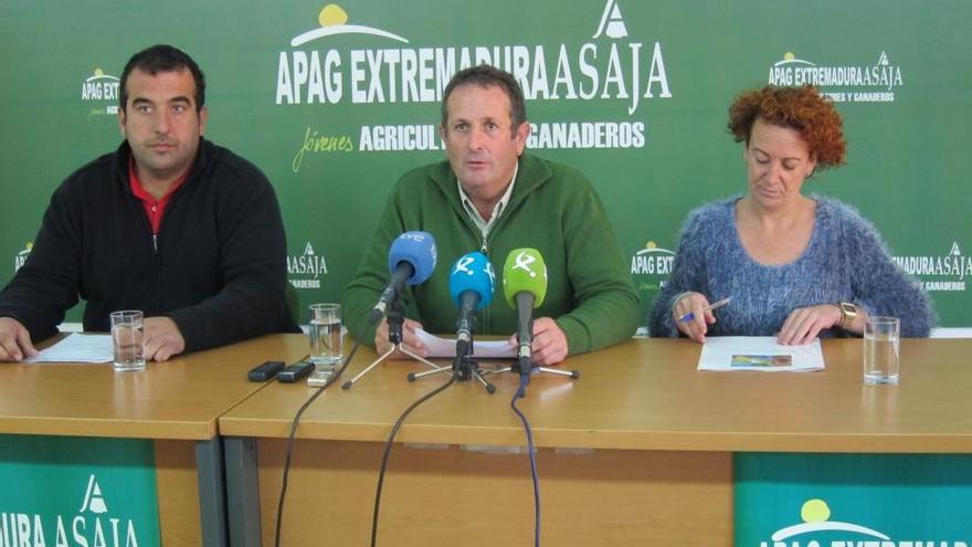 ASAJA Extremadura destaca el clima y la sanidad animal como dificultades para el sector en 2016