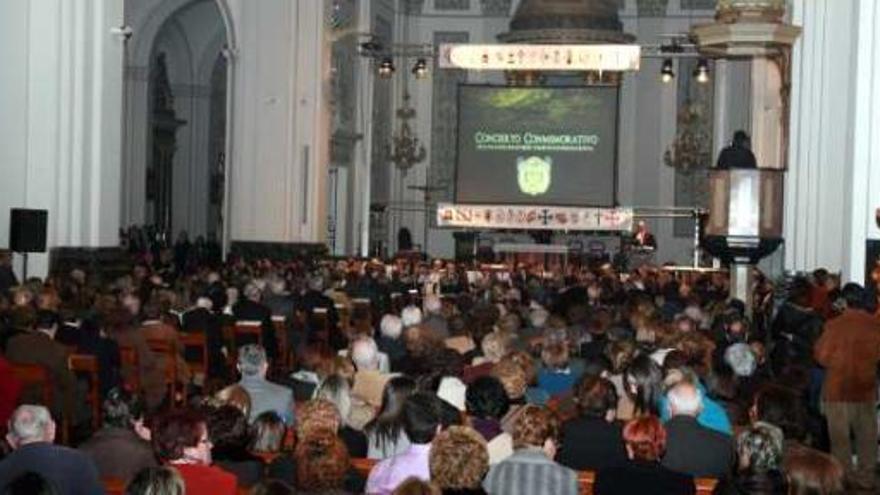 Multitudinario seguimiento del acto celebrado en la iglesia de Nuestra Señora de Belén.