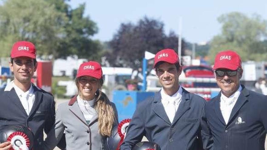 Enrique García-Gallardo, Elena Gandía, Pablo García-Gallardo y Jaime Suárez, componentes de &quot;Los Jugones&quot;.