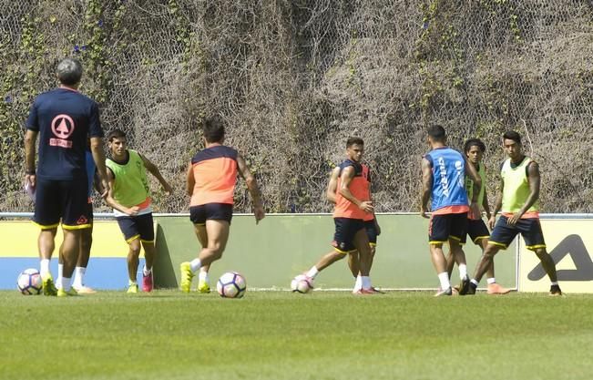 ENTRENAMIENTO DE LA UD LAS PALMAS Y ENTREVISTGA ...