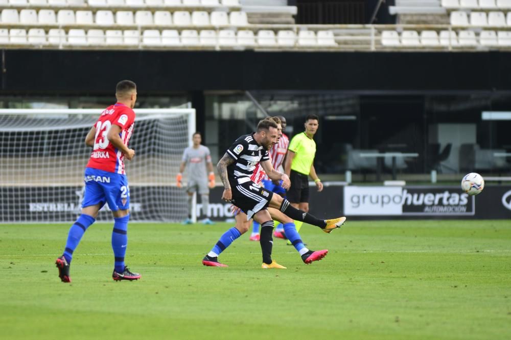 El partido entre el Cartagena y el Sporting, en imágenes