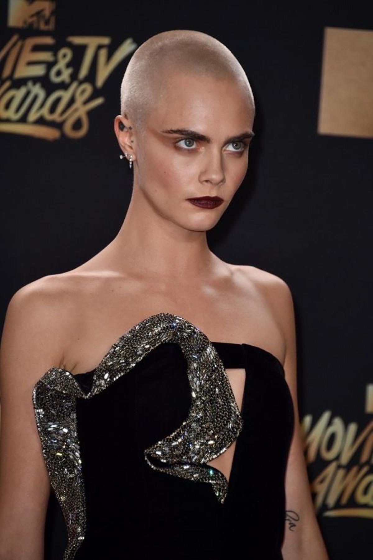 Cara Delevingne: corte al cero