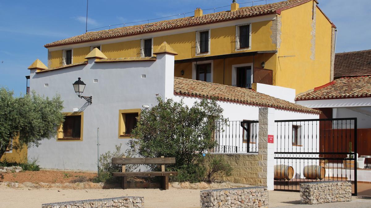 La finca El renegado es una antigua colonia agrícola que ocupa una extensión aproximada de 450 hectáreas.