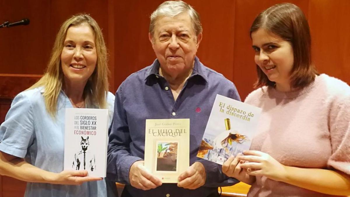 María José Godoy Bellas, José Godoy Pérez y Elena de Saa Godoy.