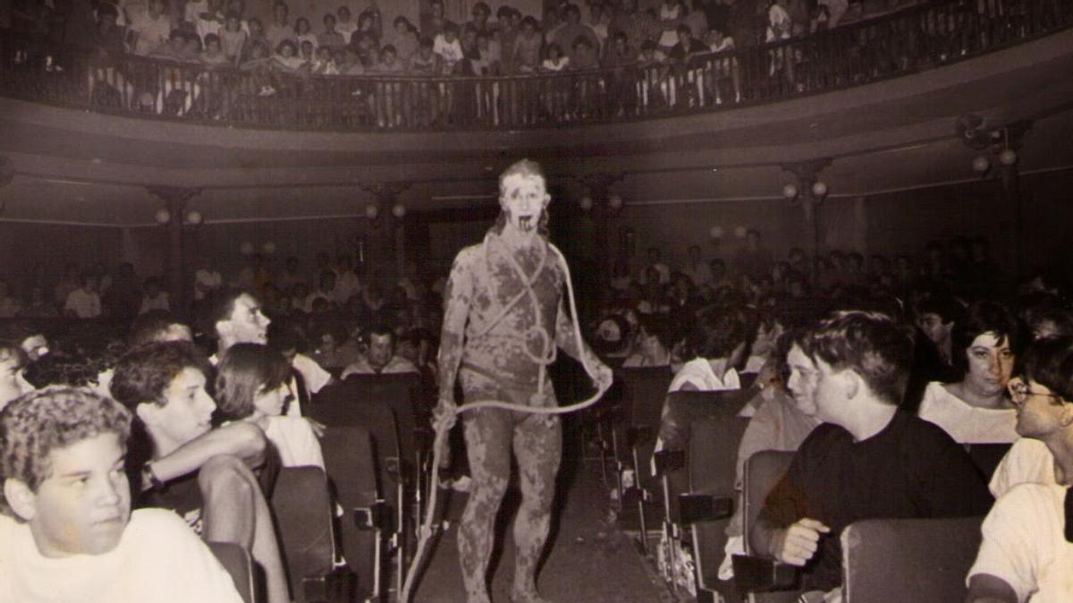 En la exposición pueden verse fotos como ésta, del festival en el año 1989.