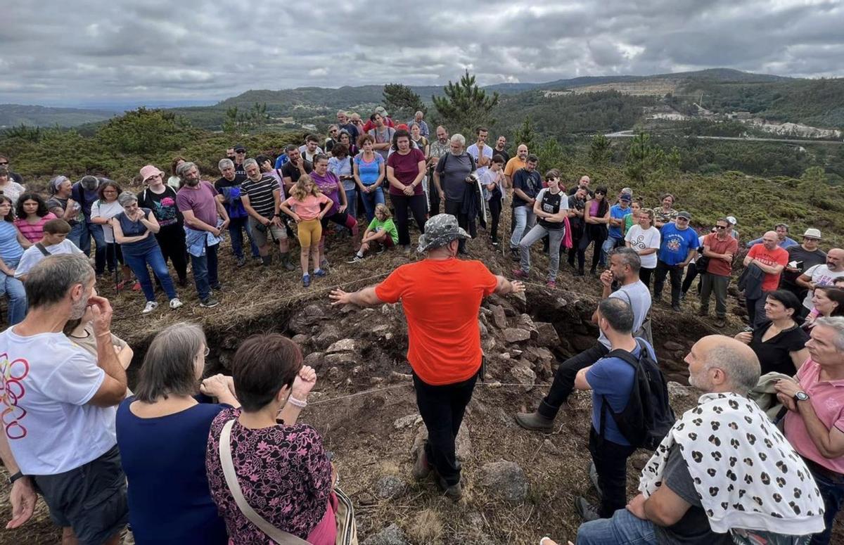 Una visita a las excavaciones del campamento y castro de Santa Baia, Laracha / romanarmy