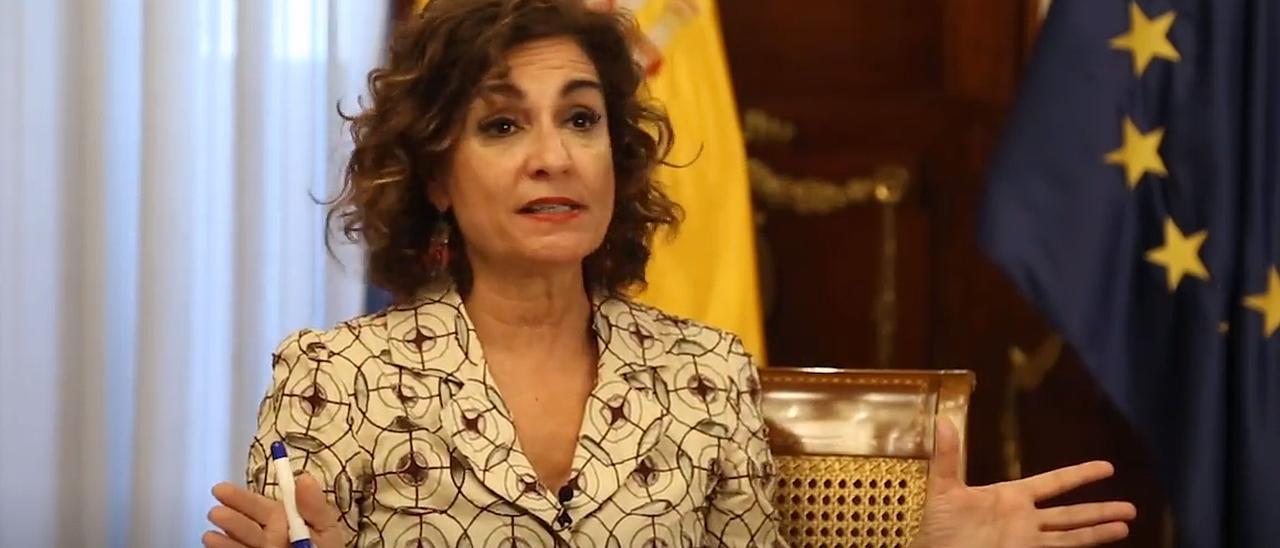 María Jesús Montero: "Había que frenar el contagio en la eliminación del impuesto de patrimonio"