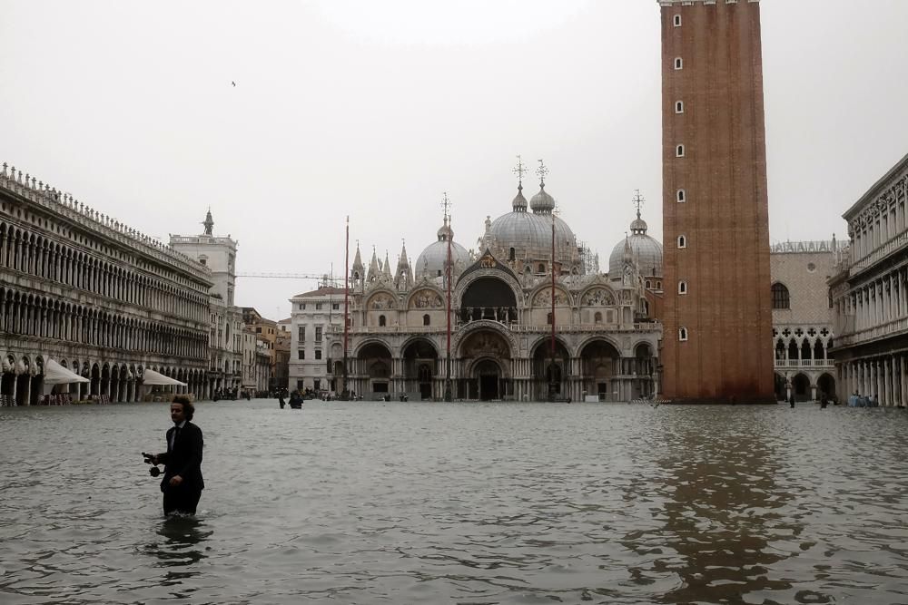 Venecia inundada por el ''acqua alta''