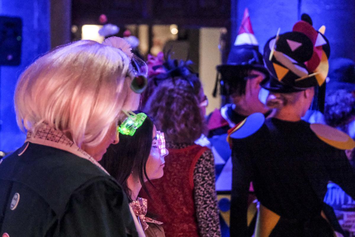 Fiesta de ‘CAAMnaval’:  el dadaísmo