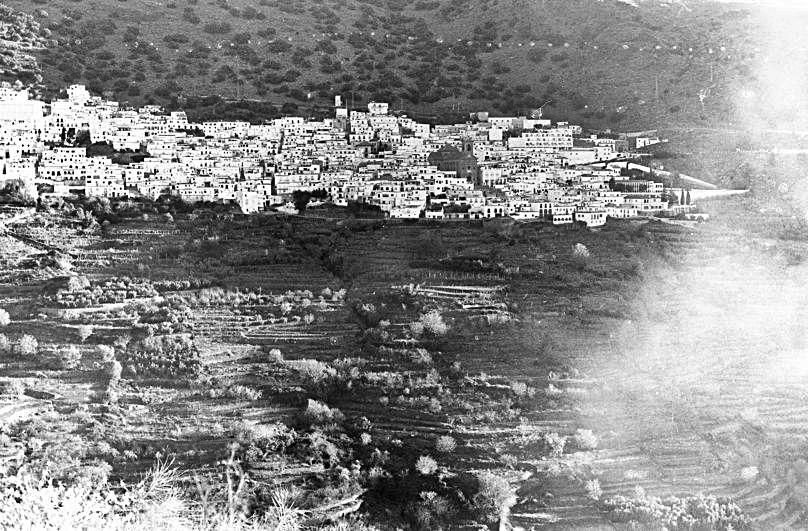 El municipio almeriense de Abla, en la Sierra de los Filabres, desde la carretera AL-5705, dirección Escúllar.