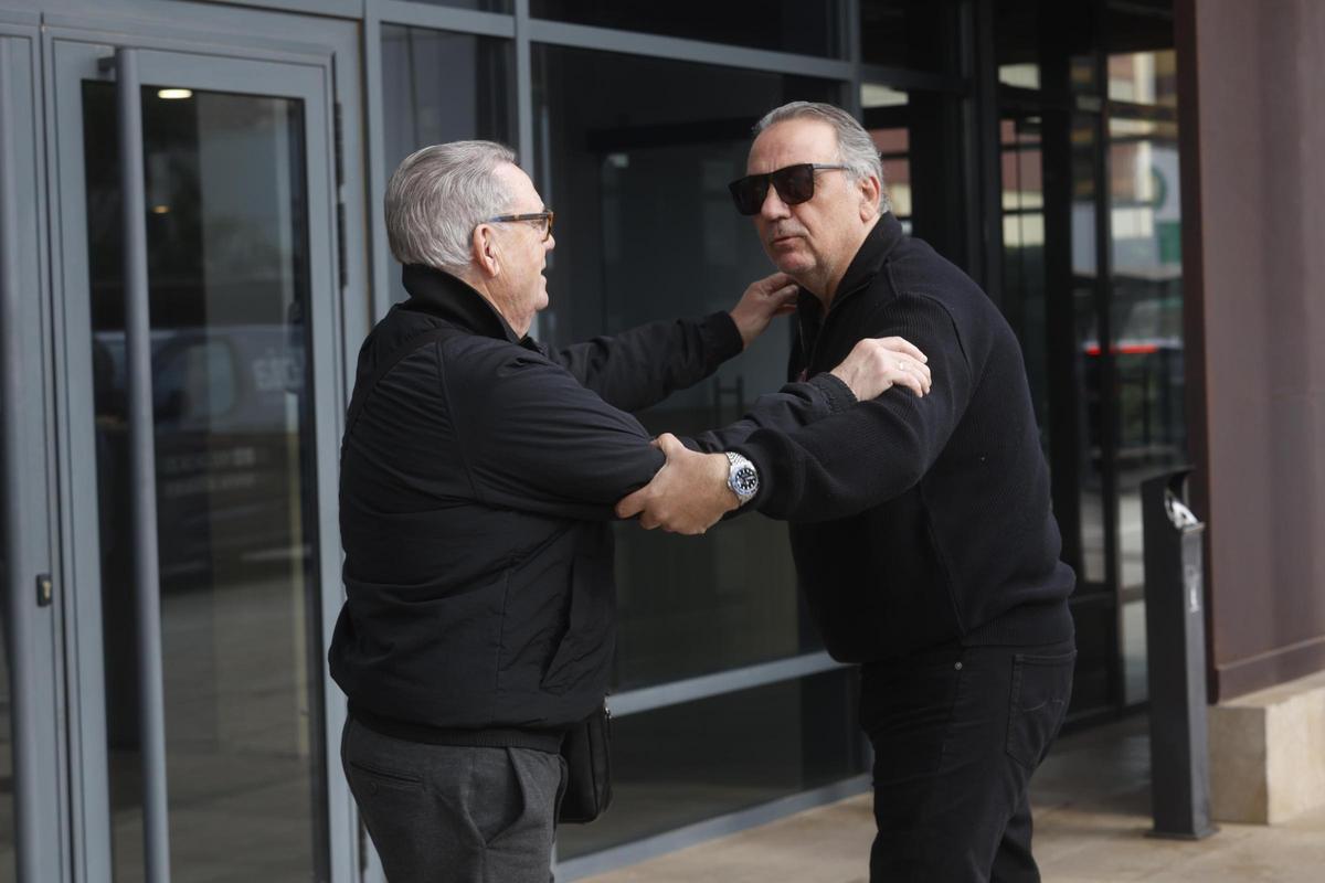 Familiares y amigos despiden a Fernando Esteso en València