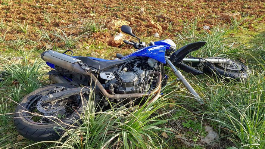 Un joven motorista, en estado crítico tras chocar contra un coche en Santa Eugènia