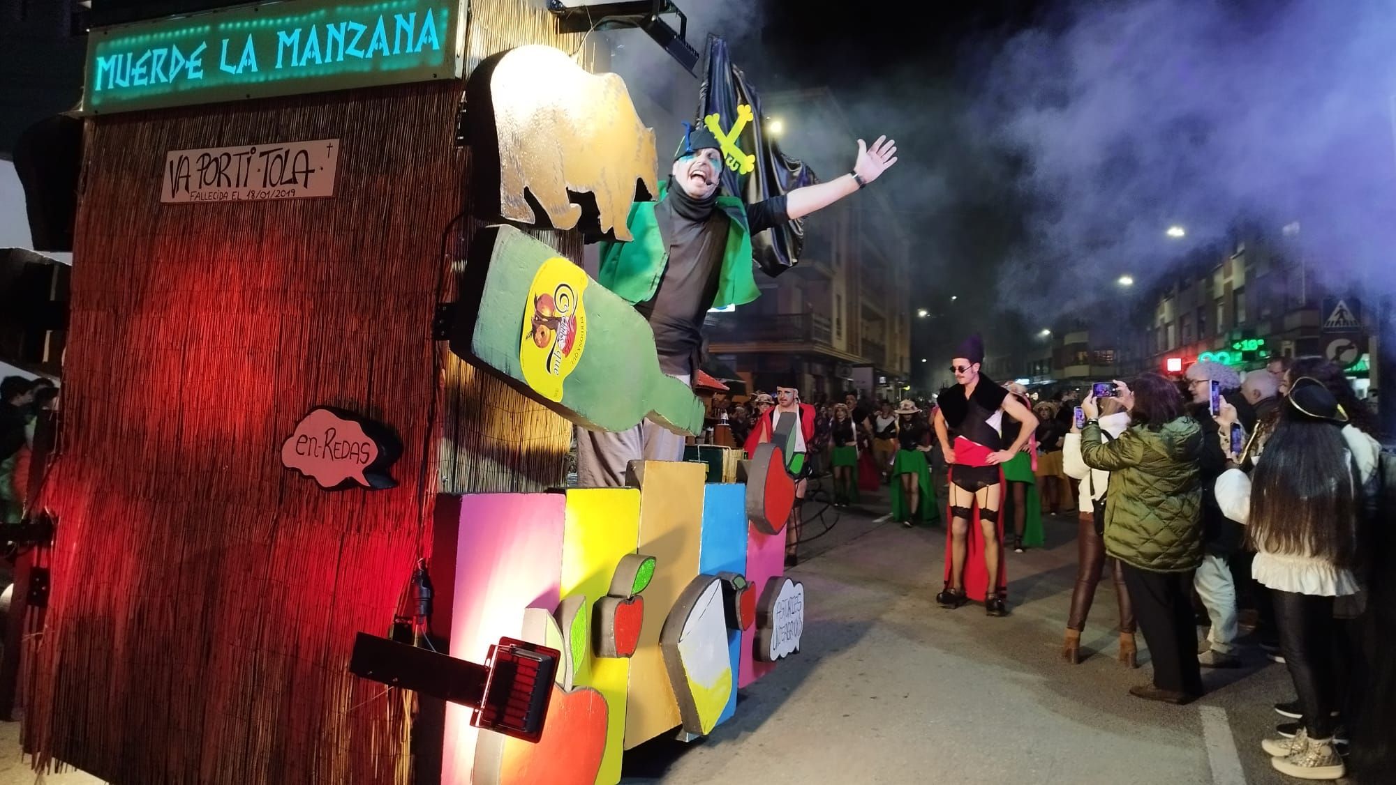 Multitudinario desfile de Carnaval en Arriondas con 300 participantes