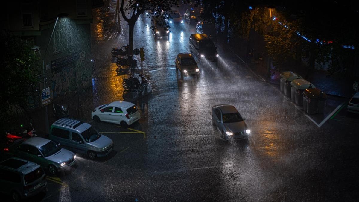 Mas de 200 llamadas esta noche por incidencias debido a la lluvia en Catalunya