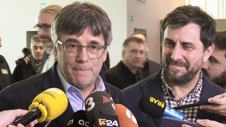 Puigdemont avisa a quienes cuestionaron &quot;la estrategia del exilio&quot; que es &quot;el camino correcto&quot;