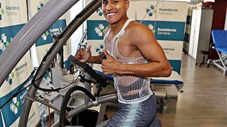 Jeison Murillo, mentre passava la revisió mèdica ahir