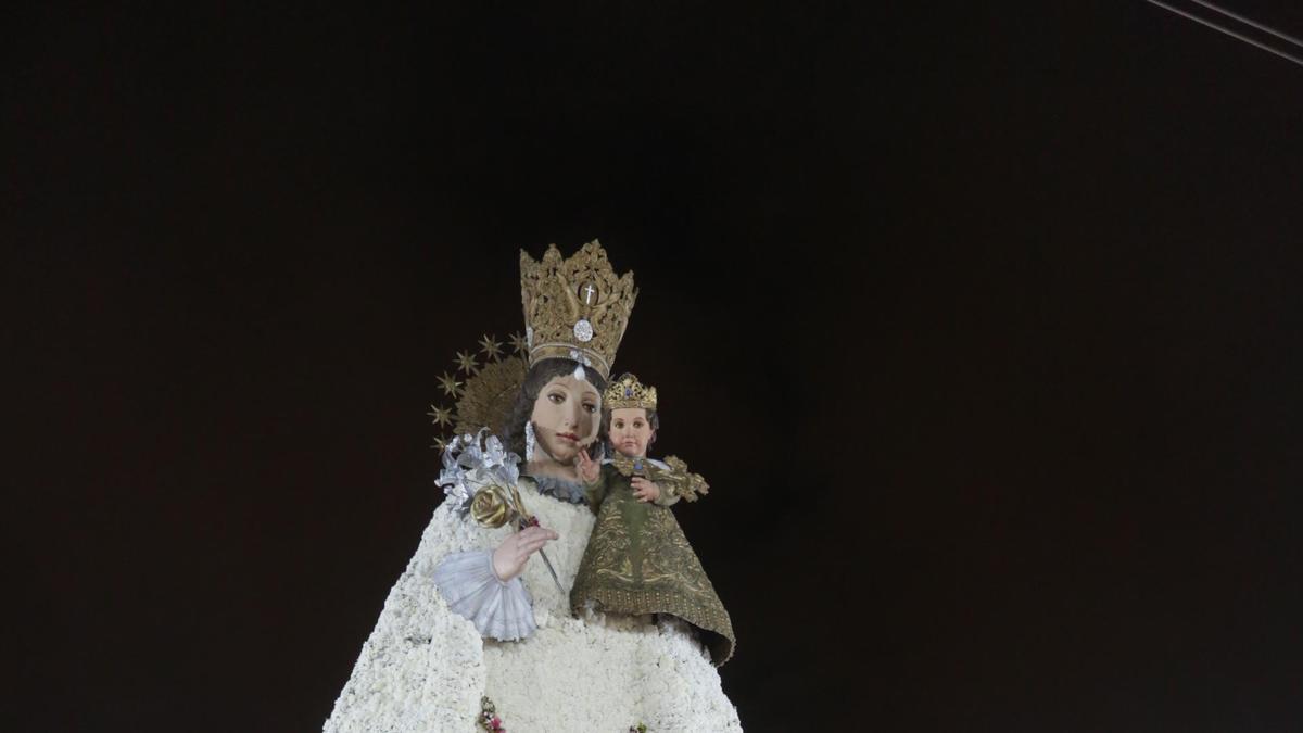 Búscate en el segundo día de Ofrenda por la calle de Caballeros (entre las 21.00 y las 22.00 horas)