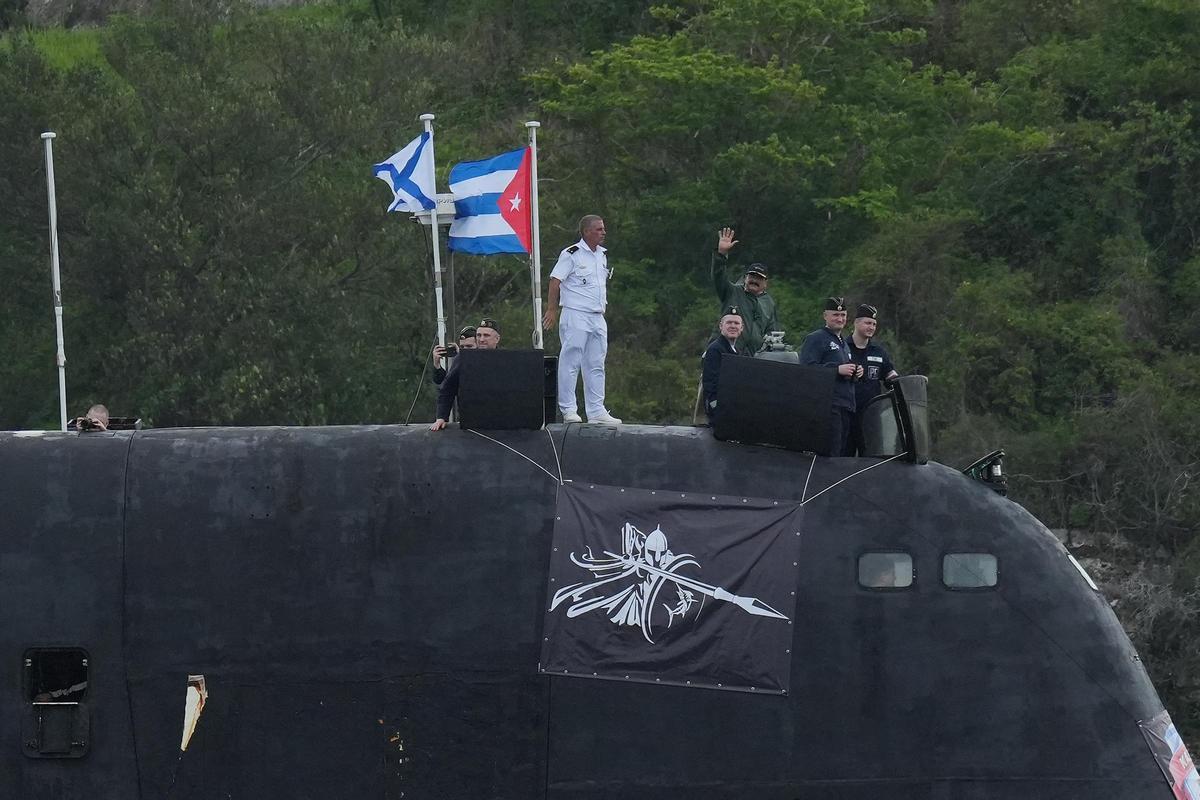 Llegan a La Habana una fragata y un submarino nuclear rusos