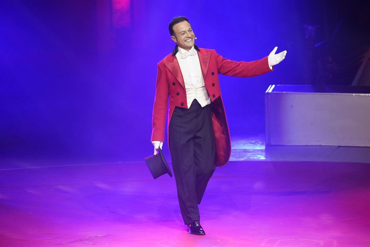 Les imatges de l'espectacle Vermell del Festival del Circ de Girona 2026