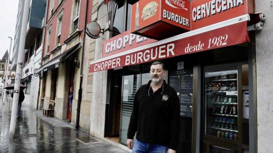Gijón pierde otro clásico de su hostelería: adiós a una famosa hamburguesería del centro de la ciudad