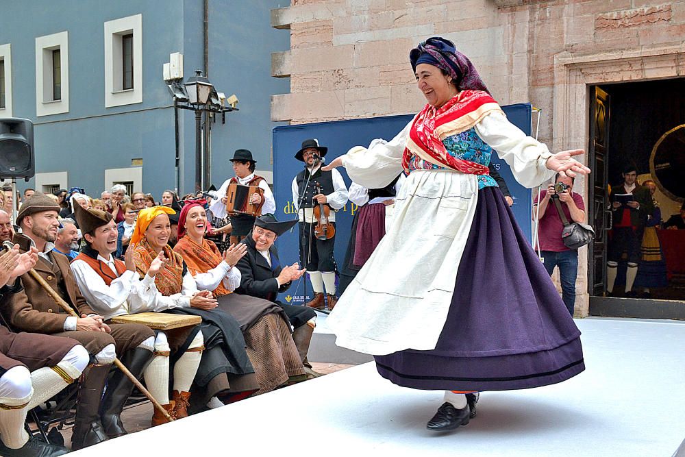 Concursu y Muestra de Traxes Tradicionales en Grado