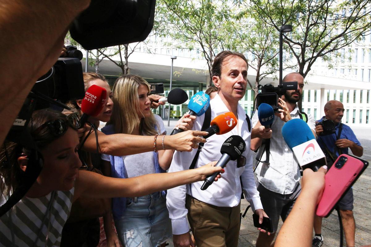 Josep Santacana, exmarido de Arantxa Sánchez Vicario, a su salida de la Ciutat de la Justícia