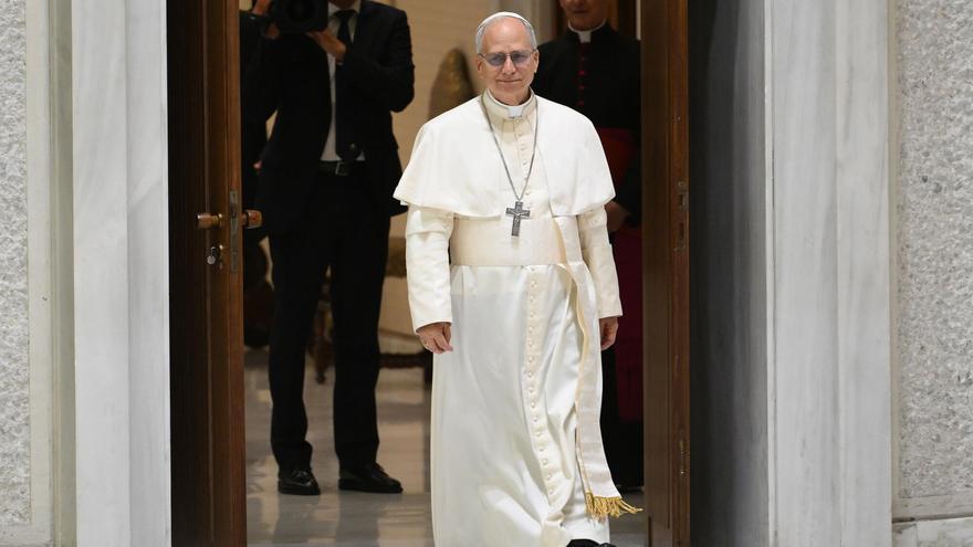 El papa León XIV, a los periodistas: &quot;Desarmemos las palabras y ayudaremos a desarmar la Tierra&quot;