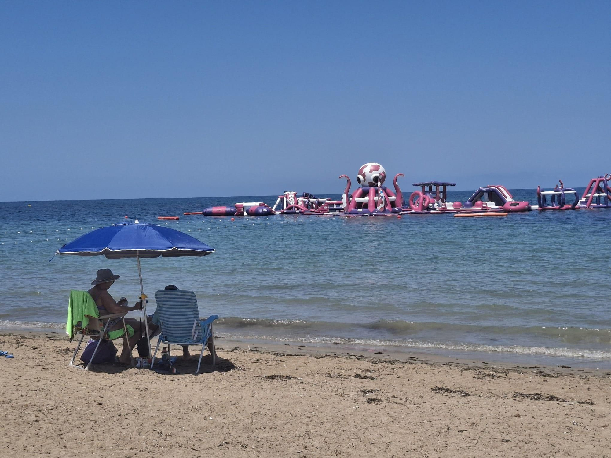 Insólito: playas vacías en Dénia (imágenes)