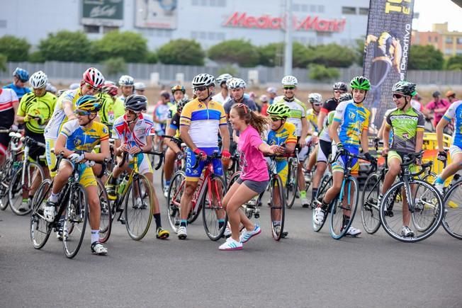 Salida de la ruta cicloturista hacia Artenara ...