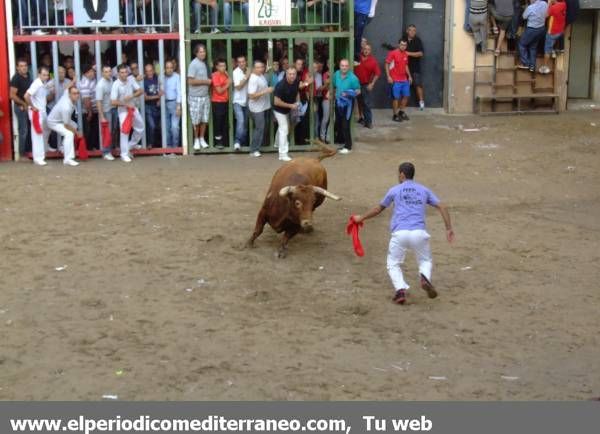 Almassora al completo sale a la calle en su primer día de festejos taurinos