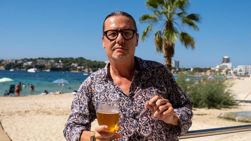 Andrea Carlo Cappi:  “Prefiero a los jóvenes británicos borrachos que gritan sin razón en Punta Ballena que a los italianos que corean ¡Duce!, ¡Duce!, ¡Duce!”
