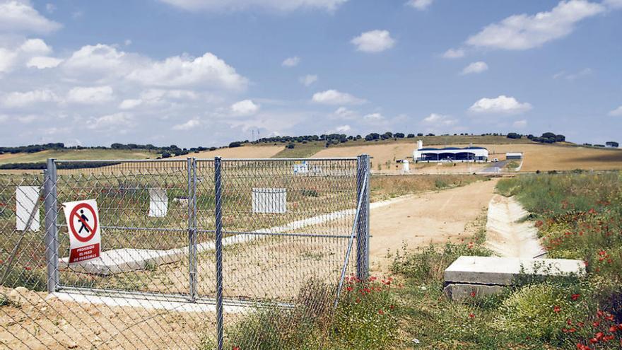 Toma de agua y estación de tratamiento de agua potable en Sitrama de Tera que abastecen a Benavente.