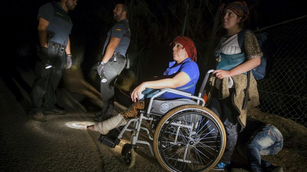 Llega a Canarias una patera con una mujer en silla de ruedas