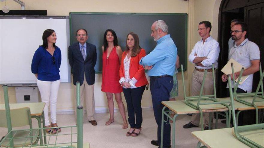 La Junta destina más de 900.000 euros para la puesta a punto del curso escolar