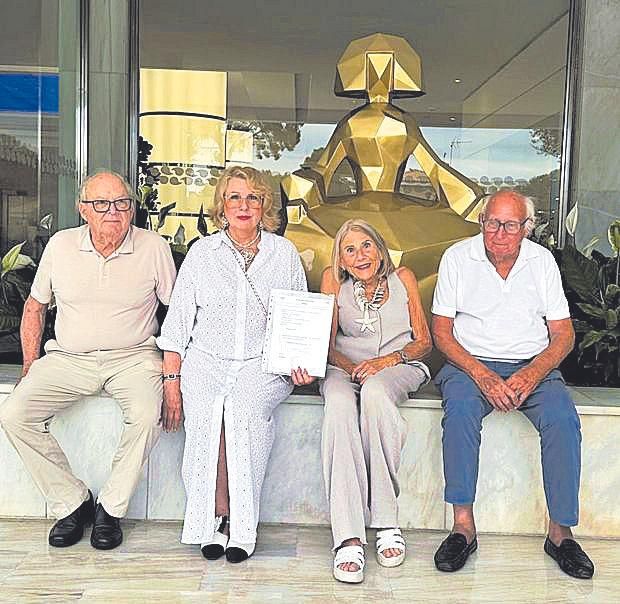 16 Jaime Batle,Iryna Romanova,Maria Victoria Eriksson y Antonio Batle.jpg