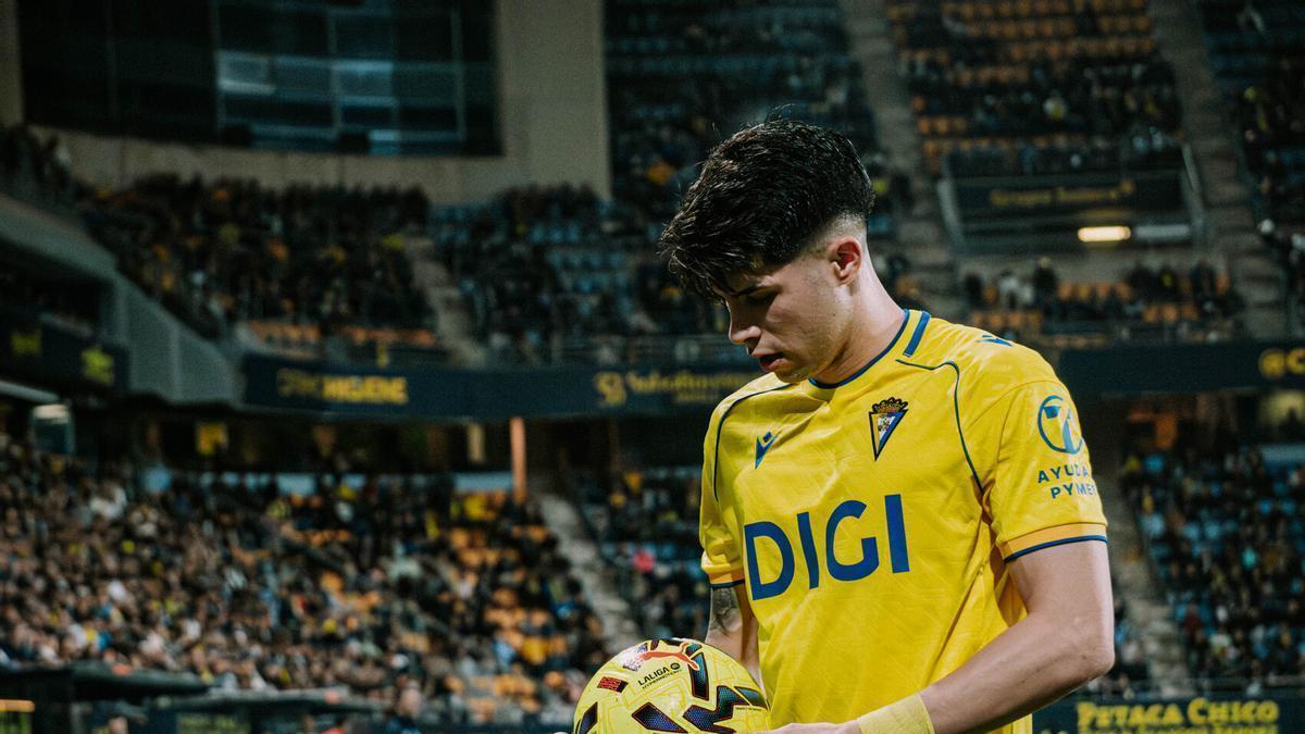 Antoñito Cordero con el Cádiz CF.