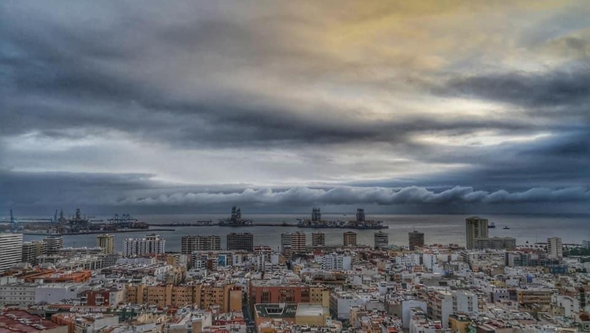 Amanecer en Las Palmas de Gran Canaria (12/11/18) Amanecer en Las Palmas de Gran Canaria (12/11/18)