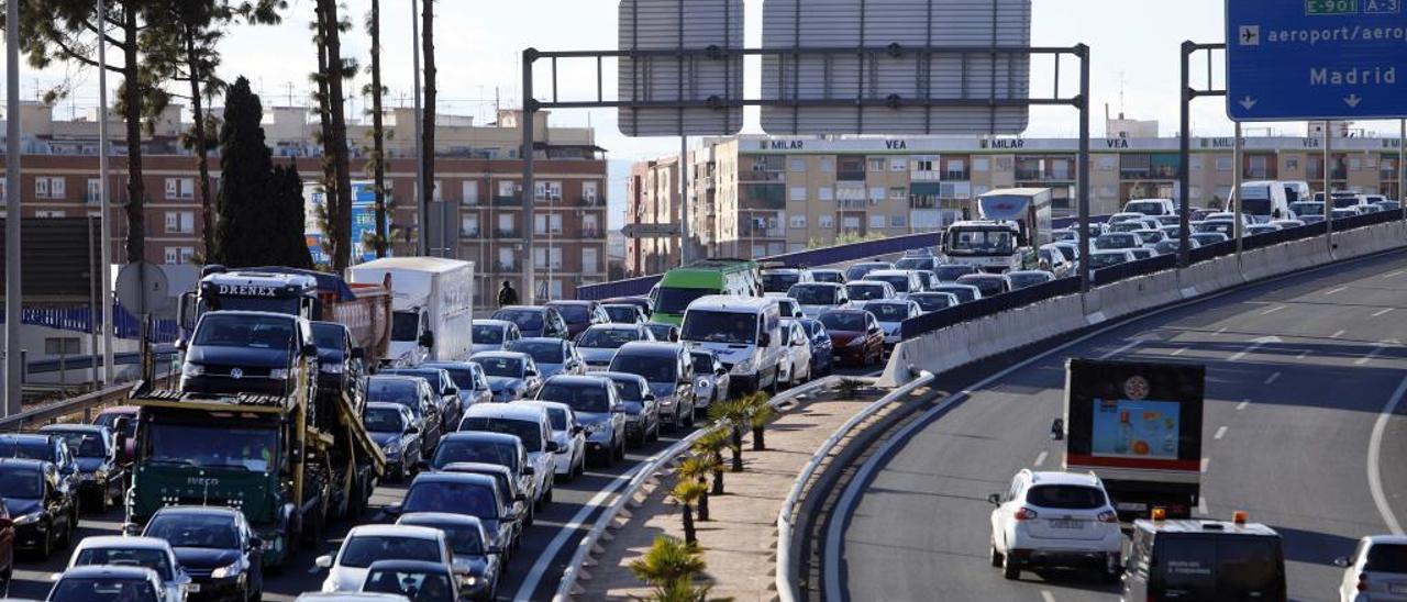 València supera los niveles recomendados por la OMS en gases contaminantes