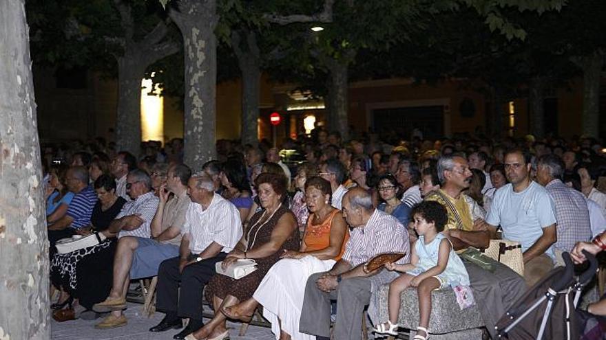 La plaza de Viriato estrena la iluminación especial con el primer concierto  de jazz - La Opinión de Zamora