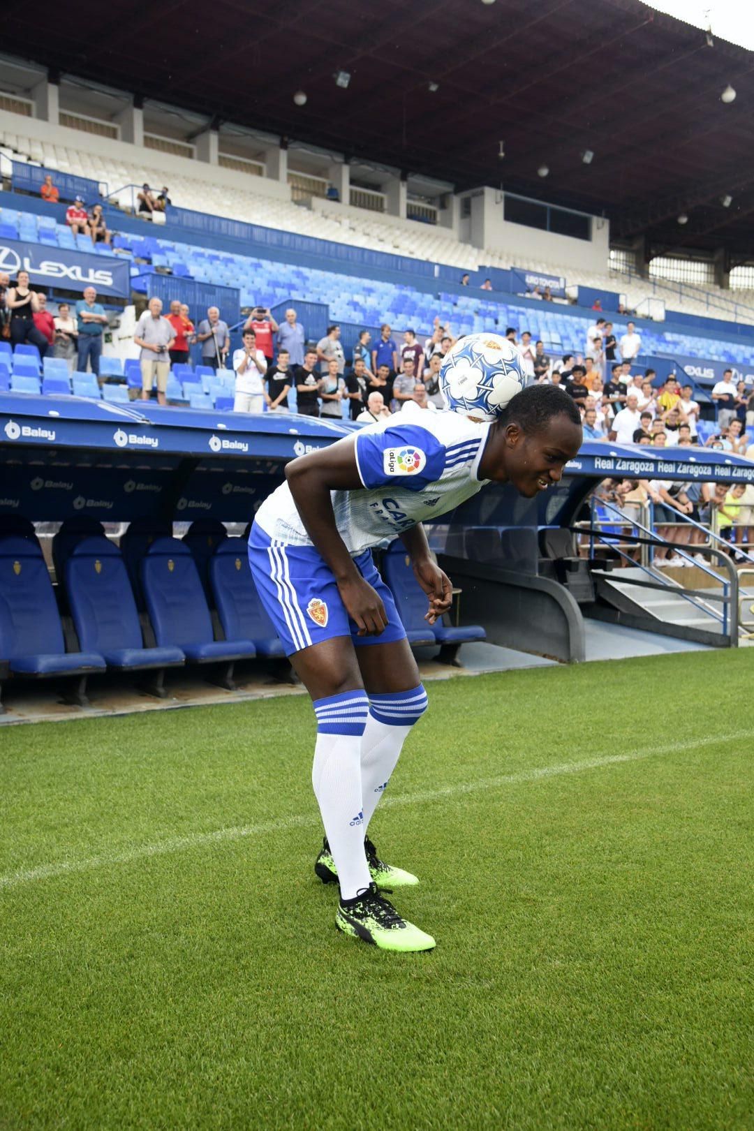 Presentación de Raphael Dwamena, nuevo fichaje del Real Zaragoza