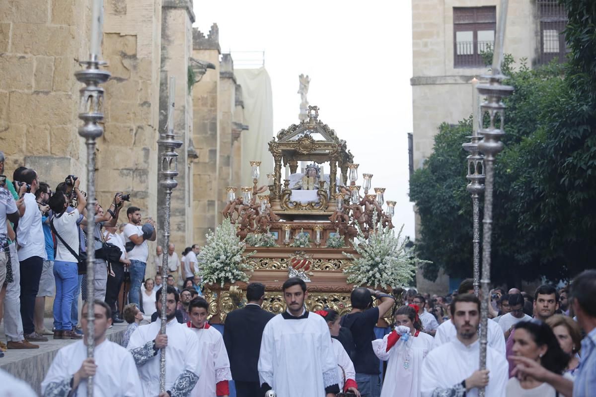 Fotogalería: Procesión de la Virgen de Acá.