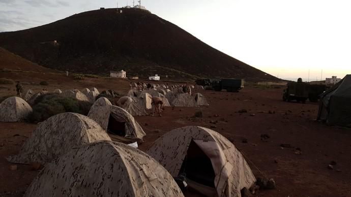 Ejercicios de adiestramiento terrestre en los campos militares de La Isleta y Pájara