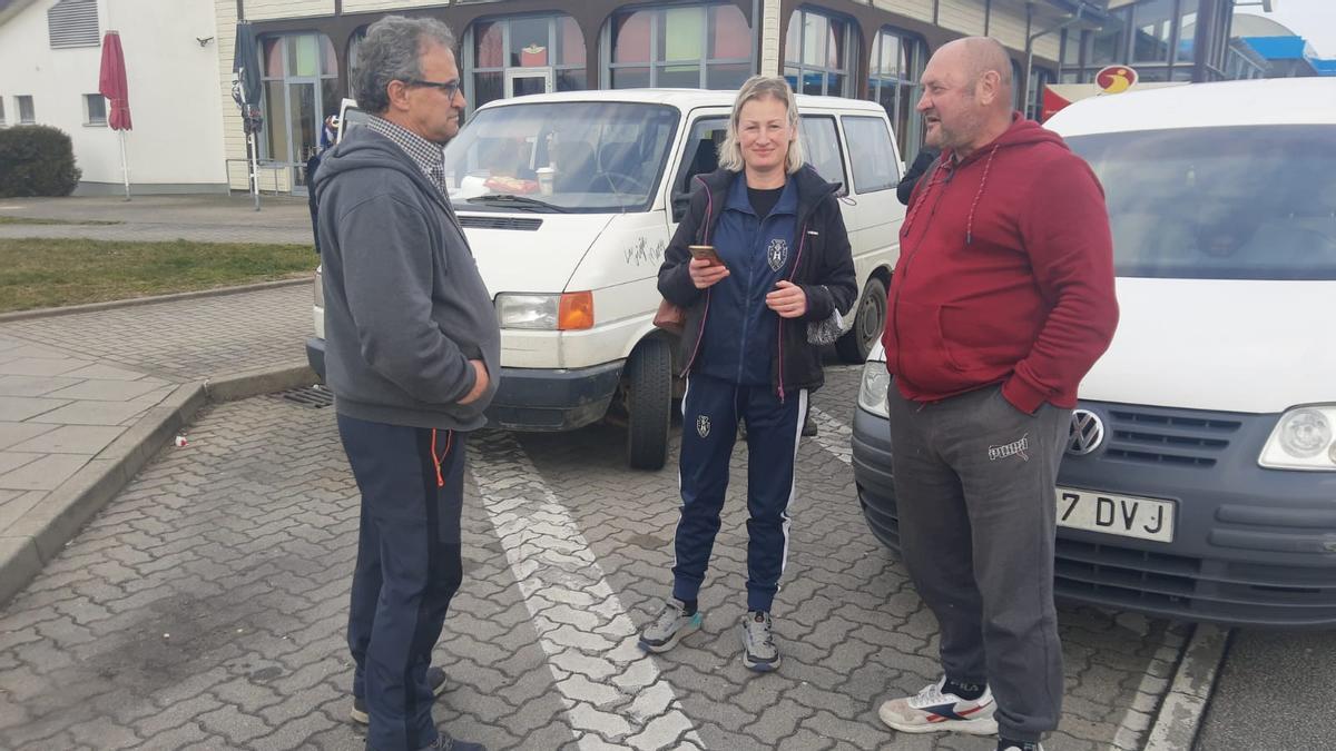 Un valenciano y su esposa ucraniana, traen a España a parte de la familia de ella.