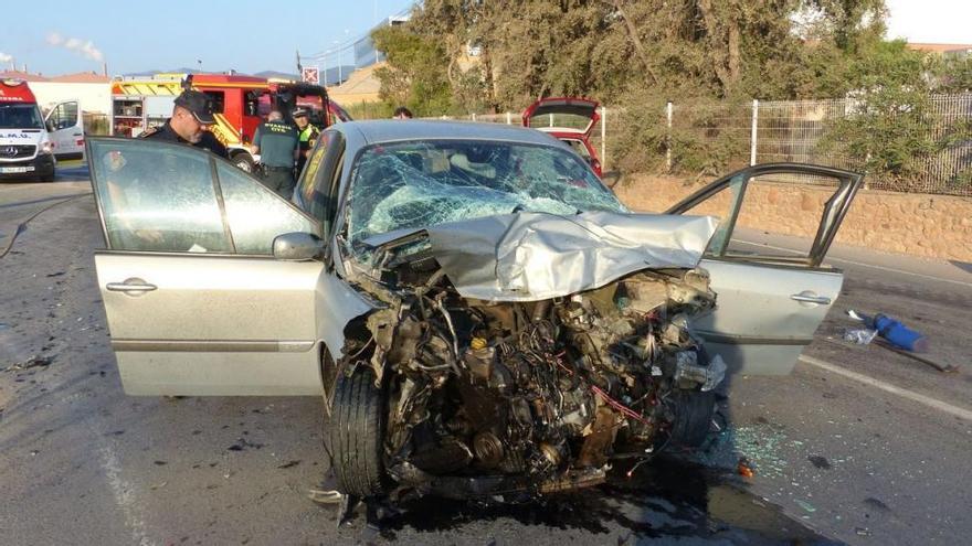 Muere un conductor tras una brutal colisión frontal en la CV-21 en Onda