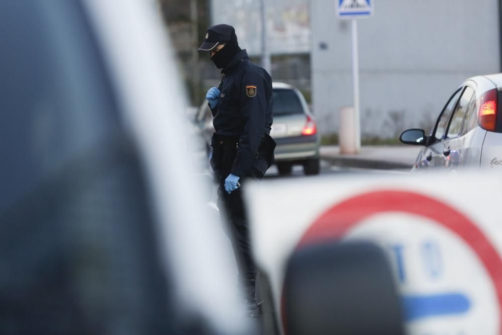 Control de la Policía Nacional en Avilés