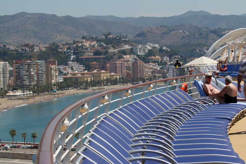 Paseamos por el interior del Harmony of the Seas, el crucero más grande del mundo que hace escala en Málaga.