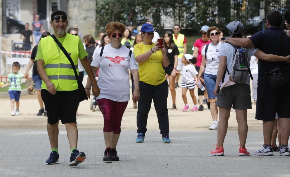 Anadaina solidaria contra el cáncer en Cangas